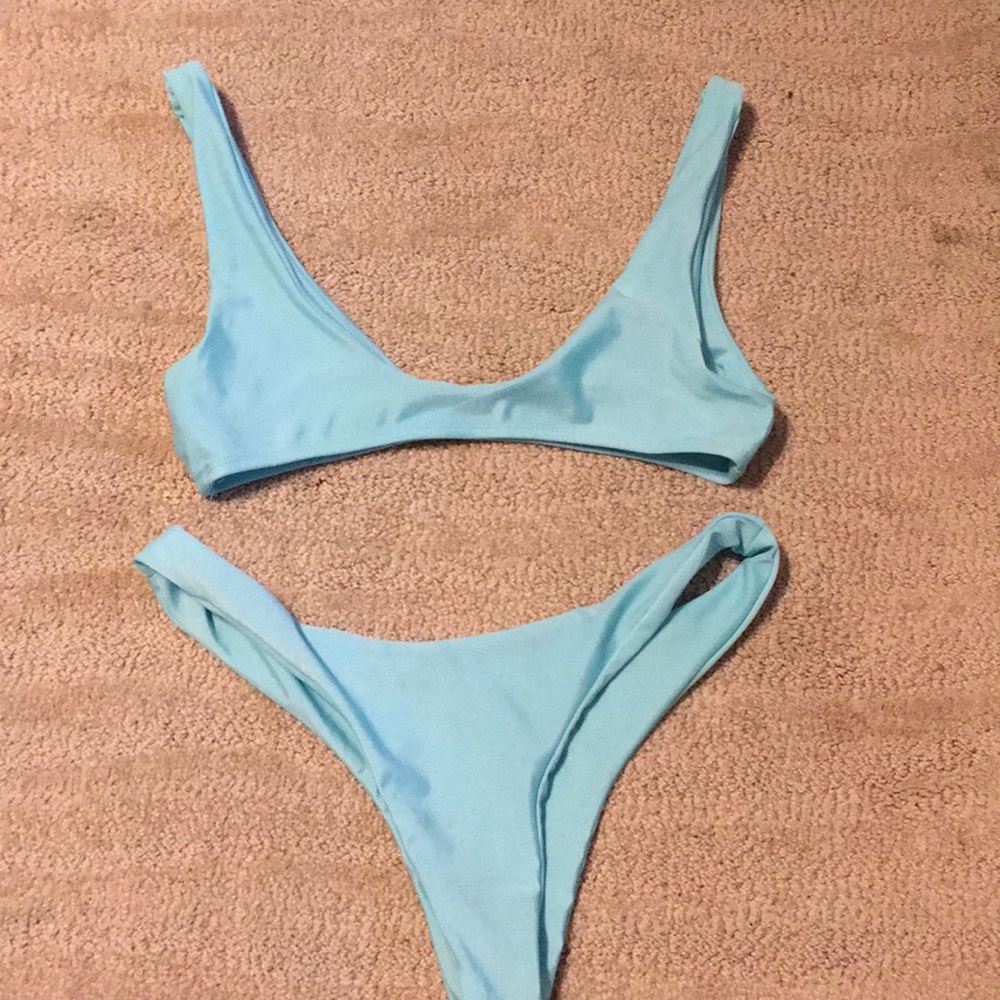 Blue bikini set